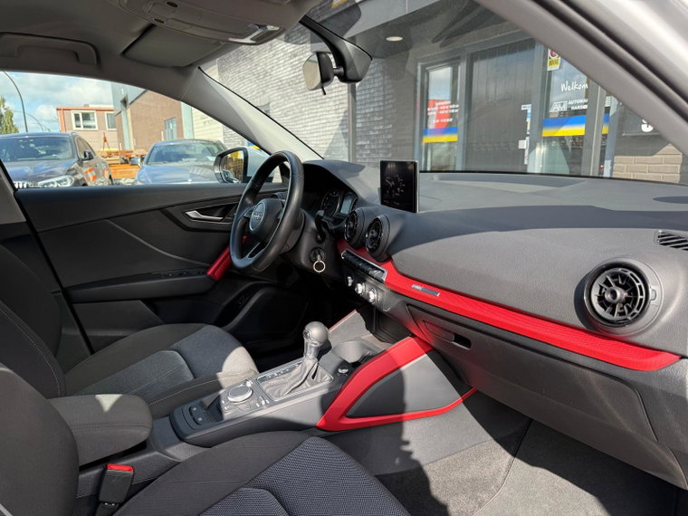 Vehicle Image 21