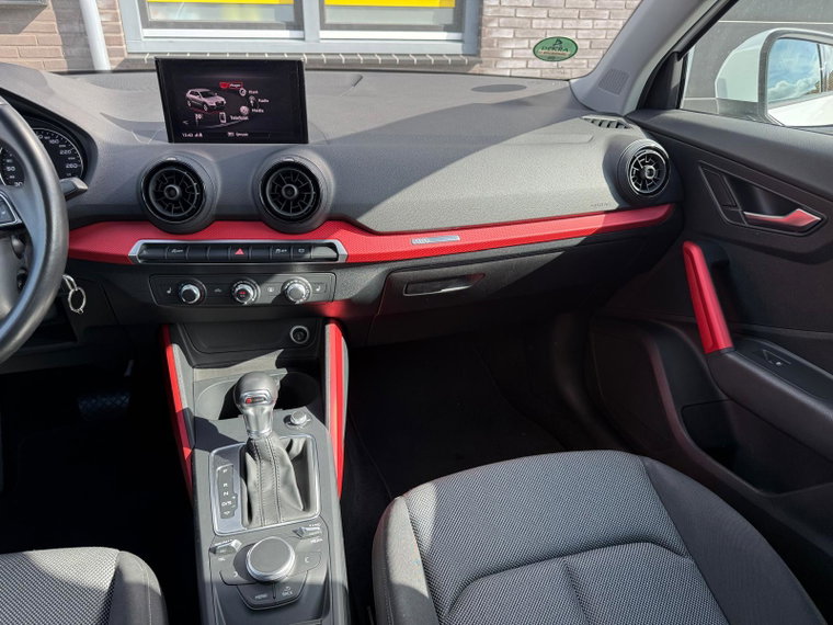 Vehicle Image 22