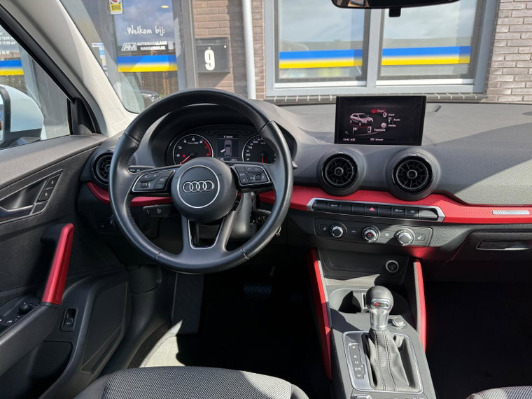 Vehicle Image 23
