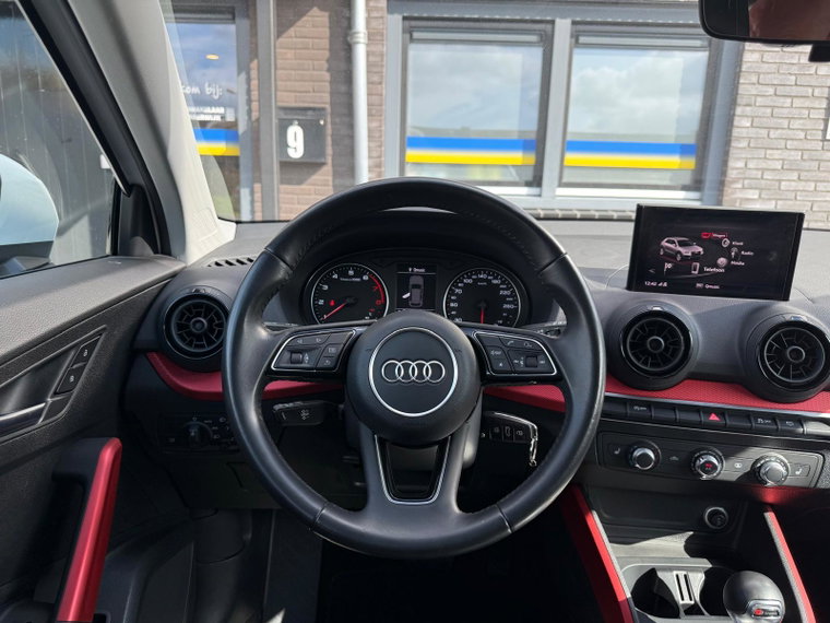 Vehicle Image 24