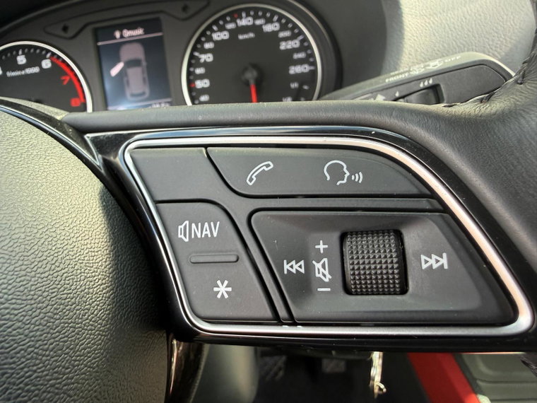 Vehicle Image 33