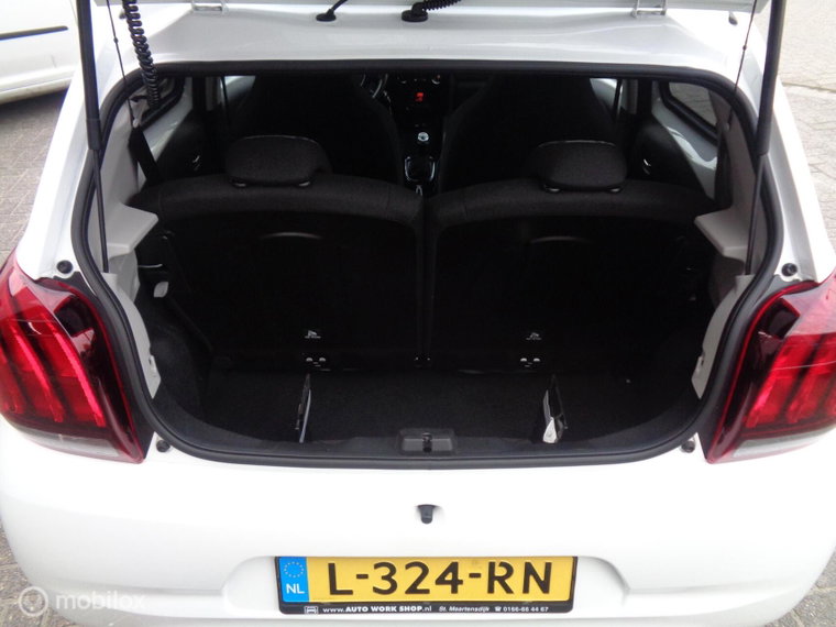 Vehicle Image 32