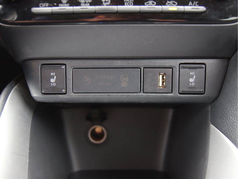 Vehicle Image 24