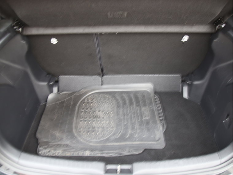 Vehicle Image 33
