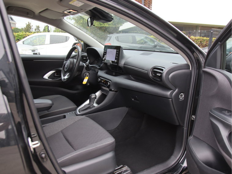 Vehicle Image 9