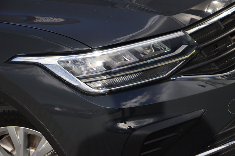 Vehicle Image 8