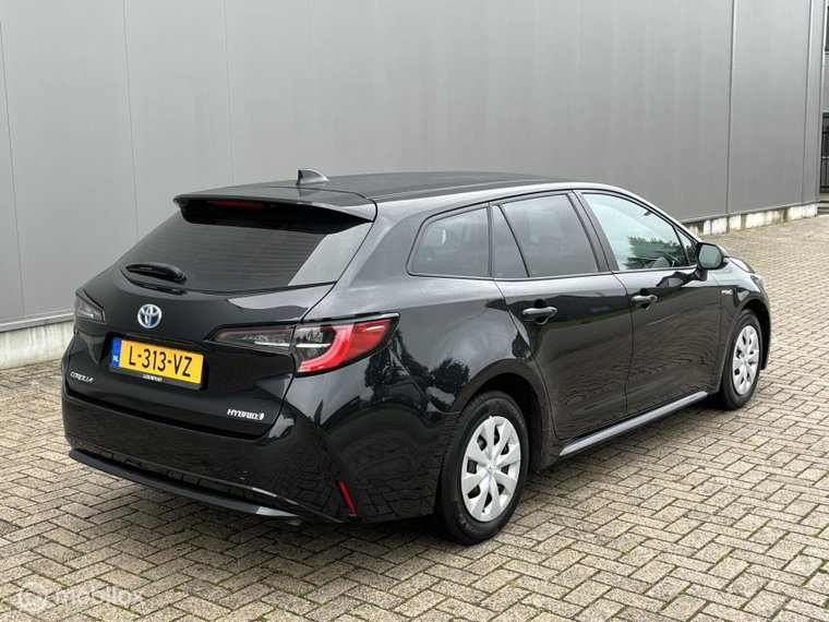 Vehicle Image 8