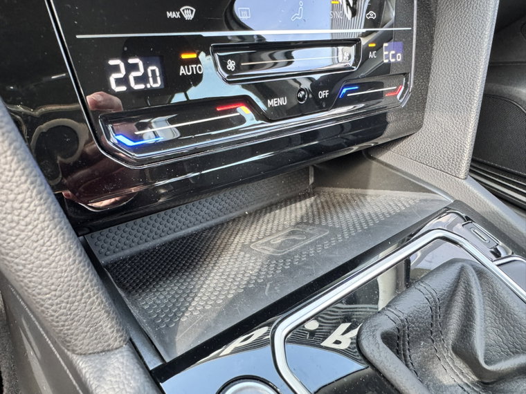 Vehicle Image 26