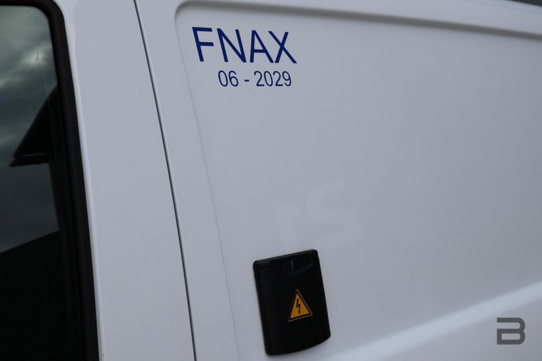 Vehicle Image 22