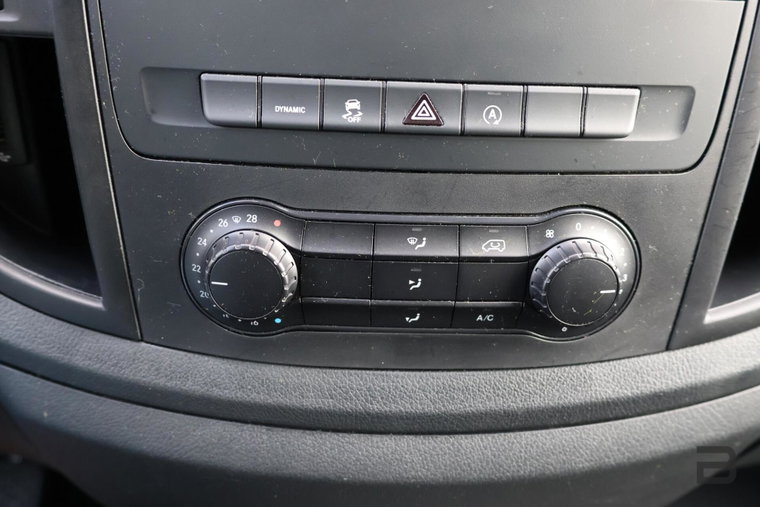 Vehicle Image 28