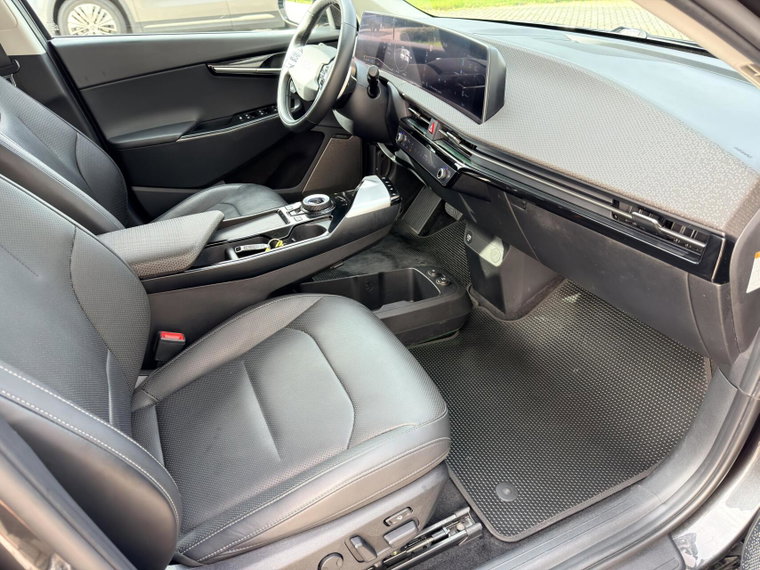 Vehicle Image 31