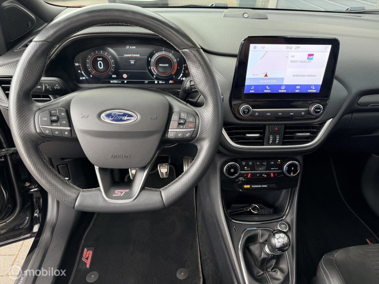 Vehicle Image 17