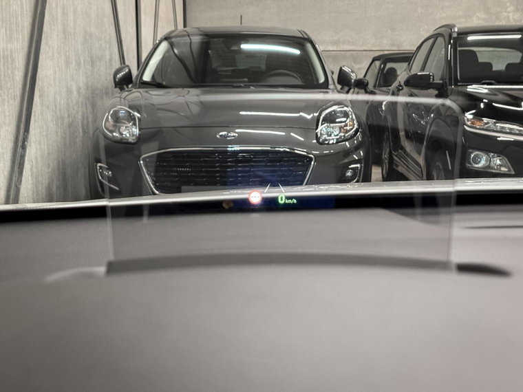 Vehicle Image 12