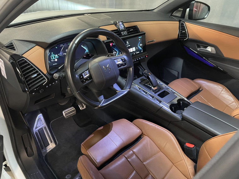 Vehicle Image 32