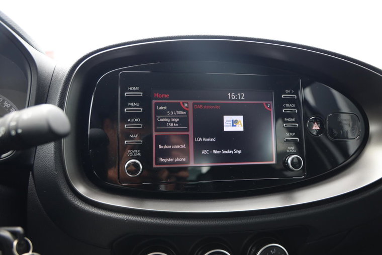 Vehicle Image 8
