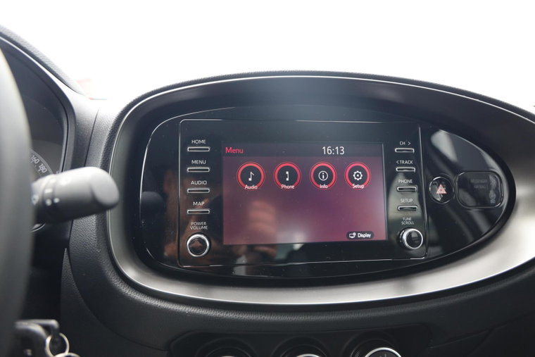 Vehicle Image 10