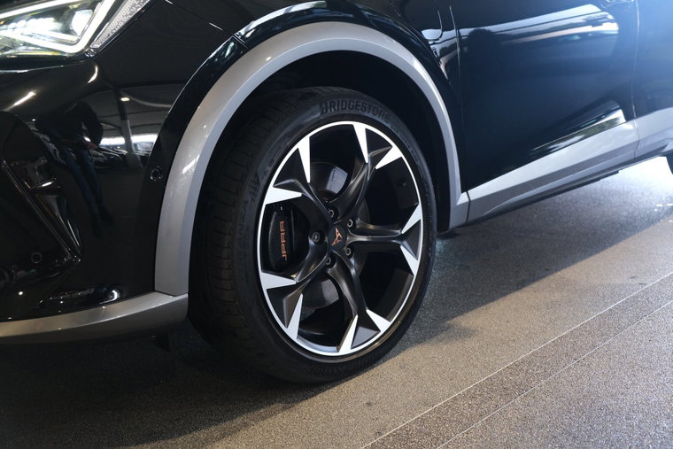 Vehicle Image 10