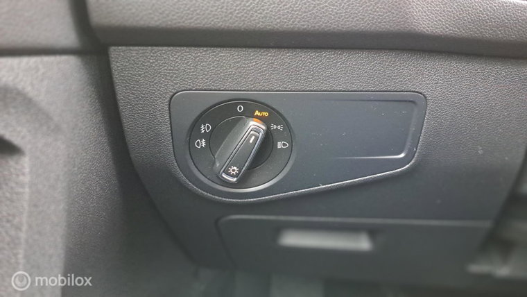 Vehicle Image 28