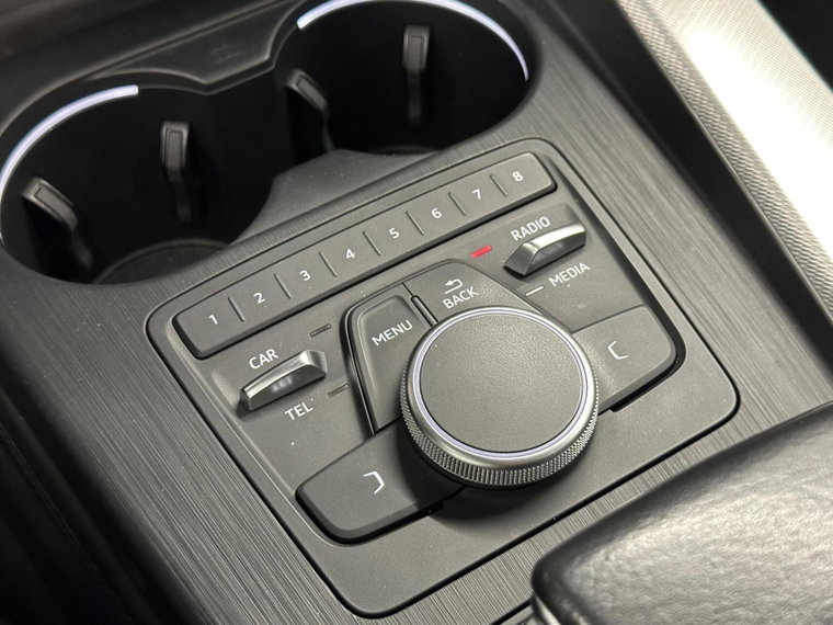 Vehicle Image 35