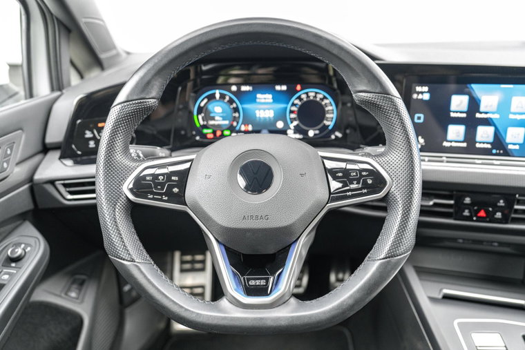 Vehicle Image 26