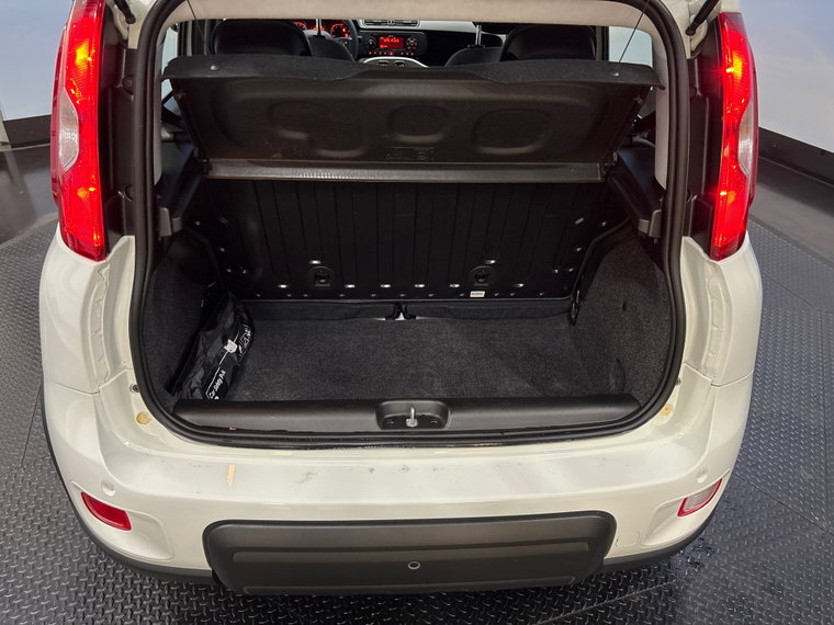 Vehicle Image 13