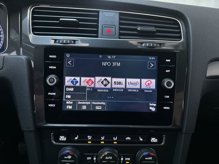 Vehicle Image 22
