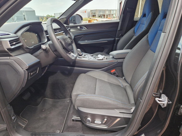 Vehicle Image 18