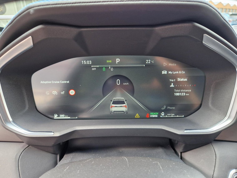 Vehicle Image 25