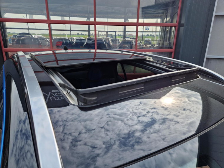 Vehicle Image 40