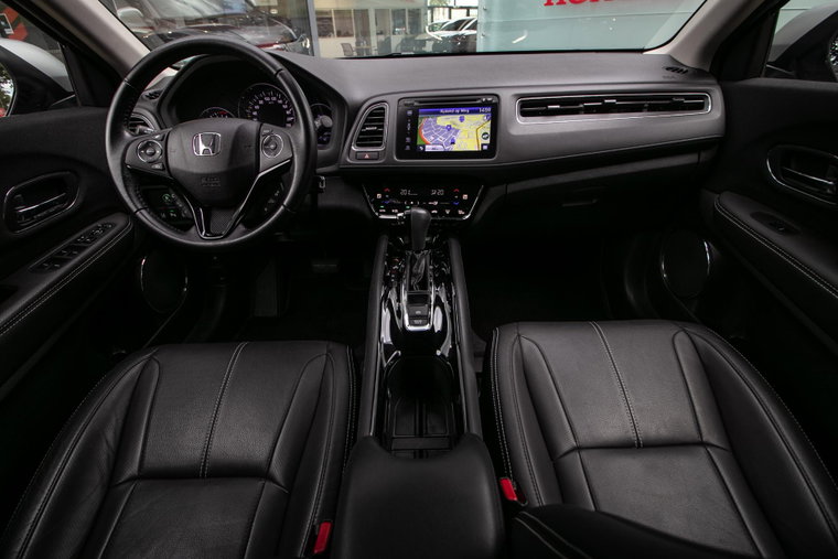 Vehicle Image 14