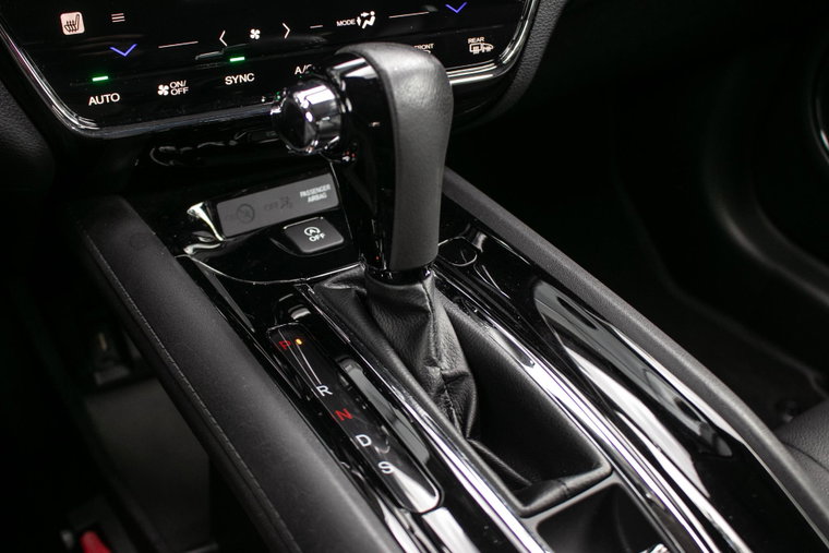 Vehicle Image 22