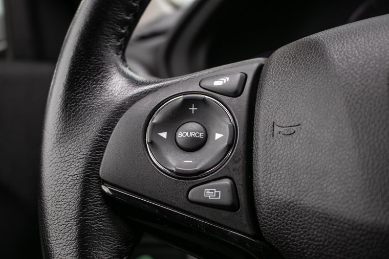 Vehicle Image 35