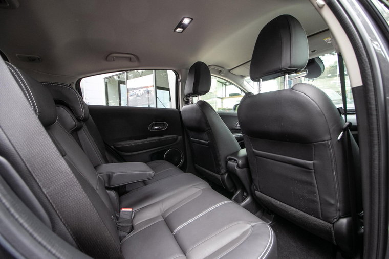 Vehicle Image 7