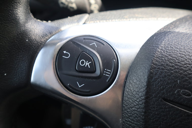 Vehicle Image 28