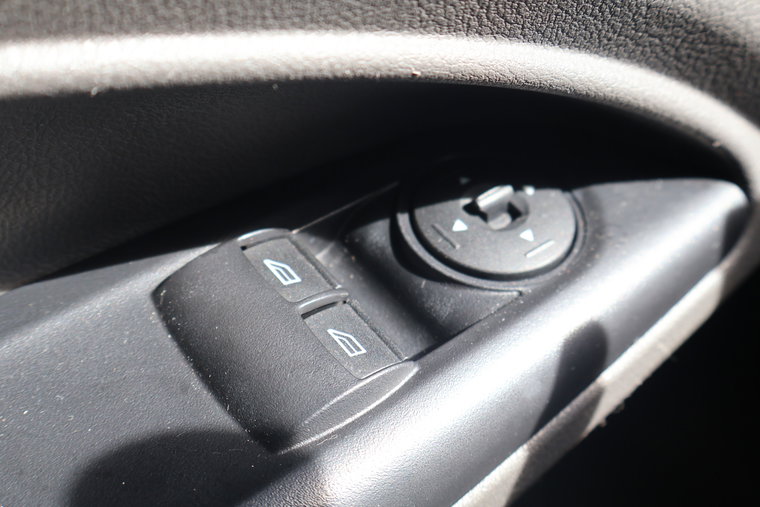 Vehicle Image 33