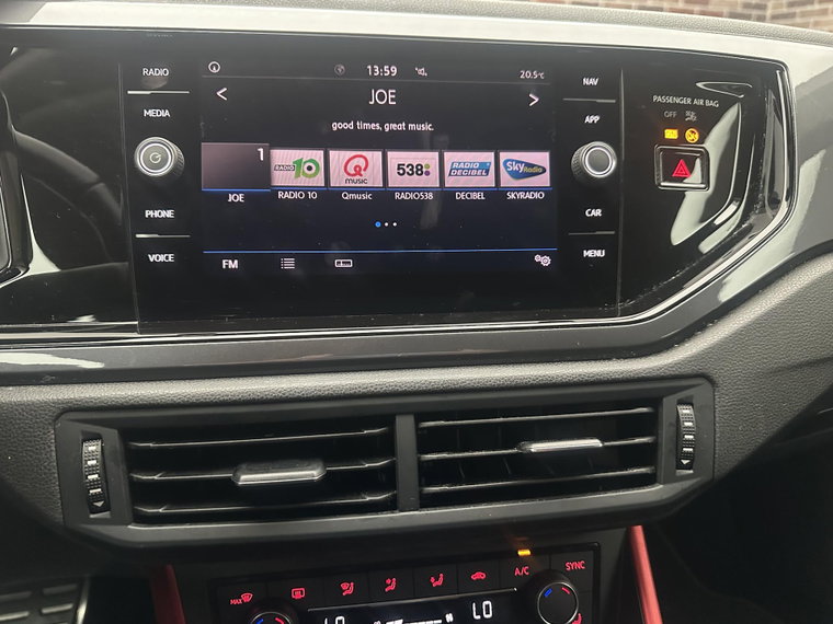 Vehicle Image 14