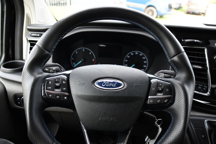 Vehicle Image 14