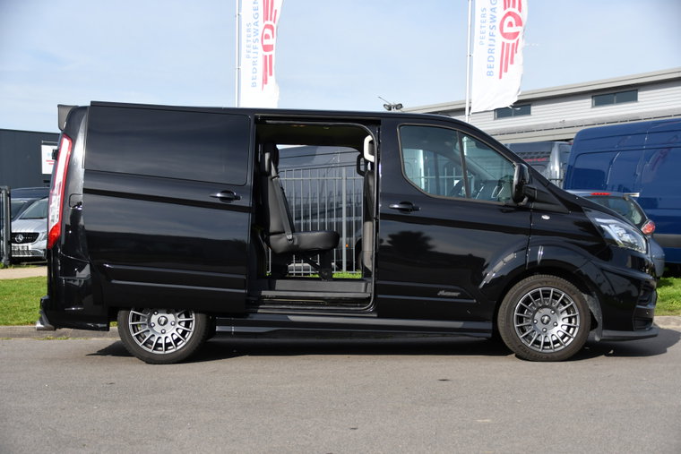 Vehicle Image 11