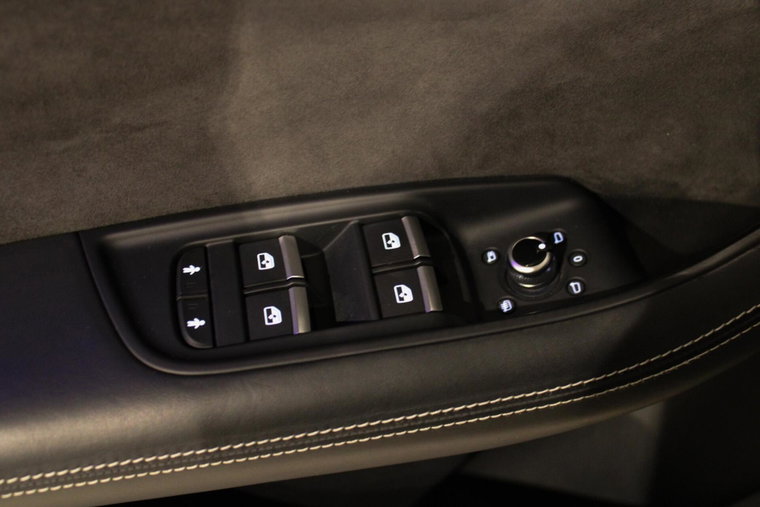 Vehicle Image 35