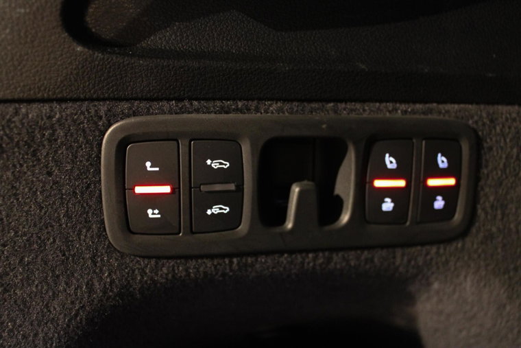 Vehicle Image 38