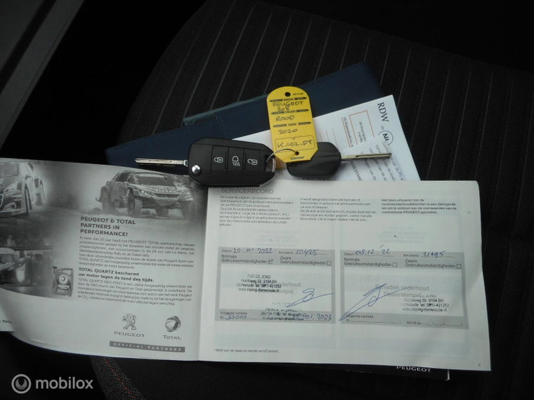Vehicle Image 32