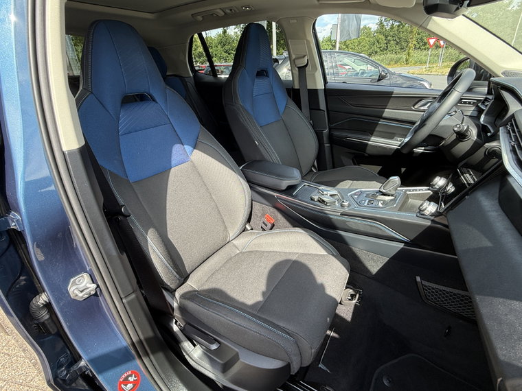 Vehicle Image 32