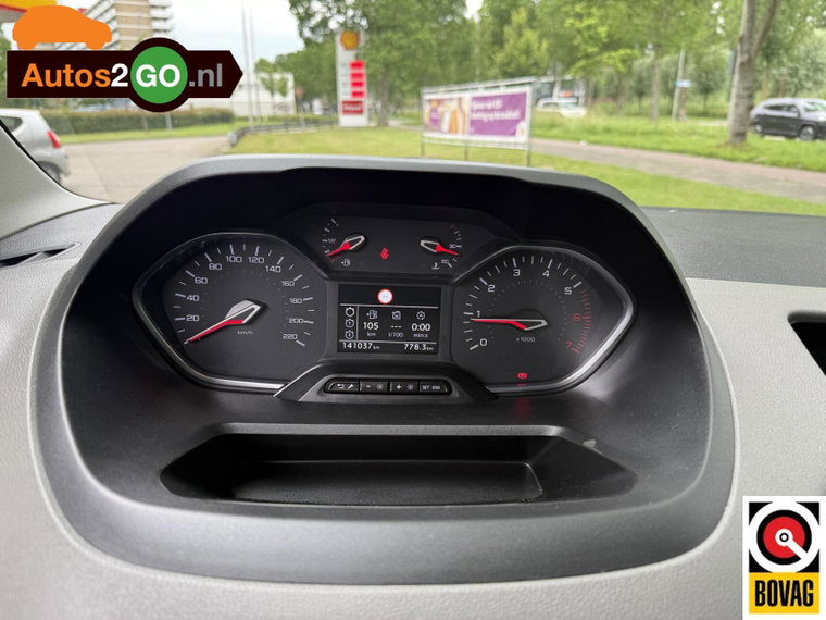 Vehicle Image 26