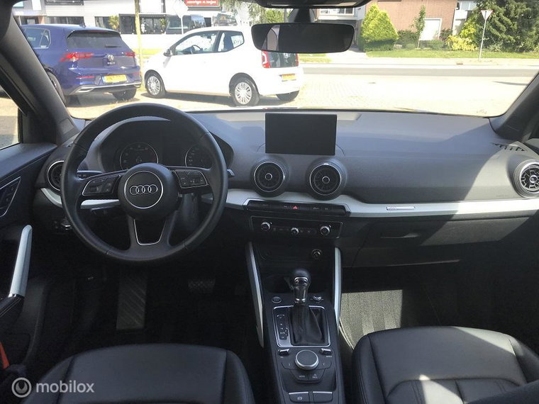 Vehicle Image 11