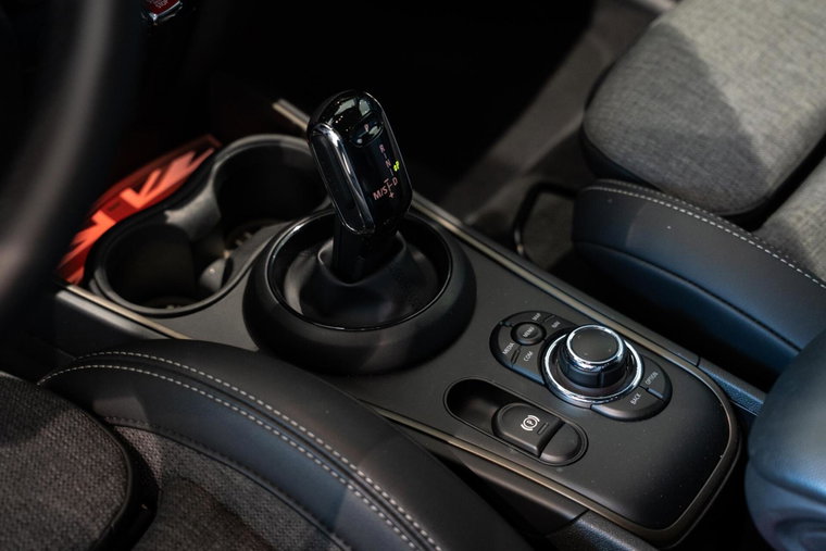 Vehicle Image 45
