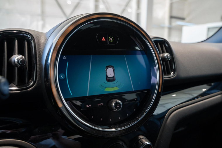Vehicle Image 11