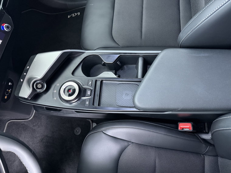Vehicle Image 33