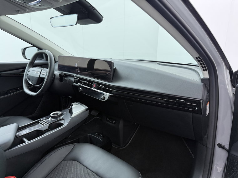 Vehicle Image 40