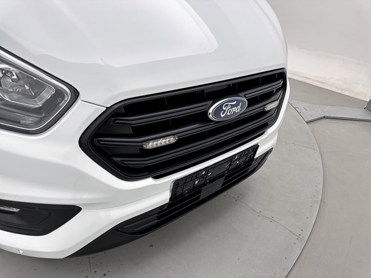 Vehicle Image 40
