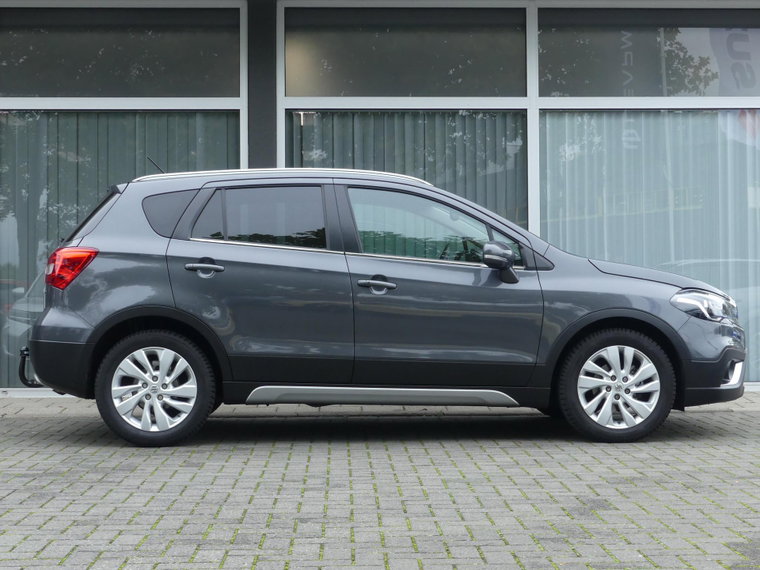Vehicle Image 12